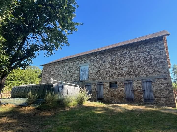 4 bed stone house for sale near Affieux