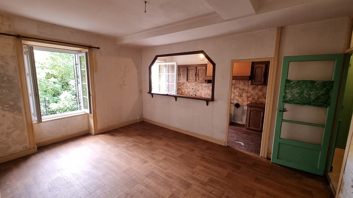 5 bed stone house for sale near Goulat