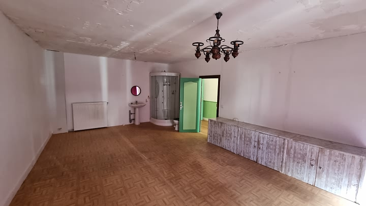 5 bed stone house for sale near Goulat
