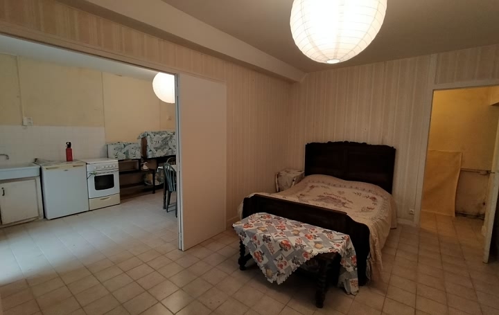 2 bed stone house for sale near Averton