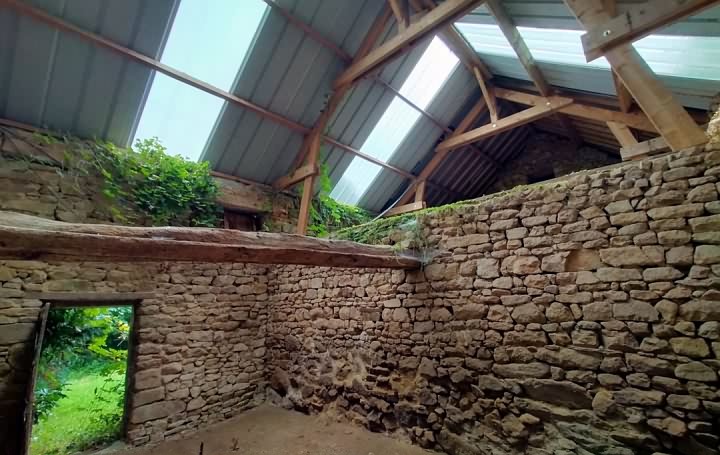 2 bed stone house for sale near Averton
