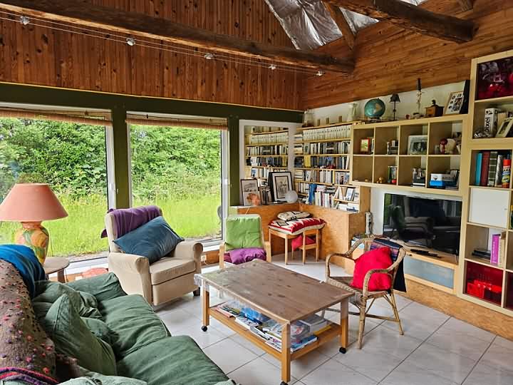 5 bed stone house for sale near Perret