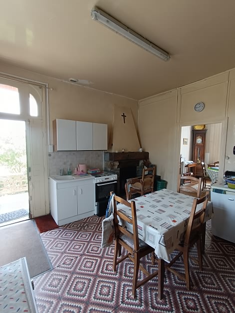 5 bed stone house for sale near Perret