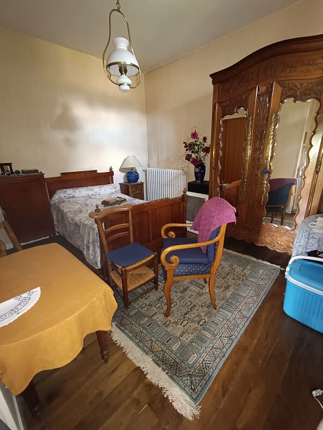 5 bed stone house for sale near Perret