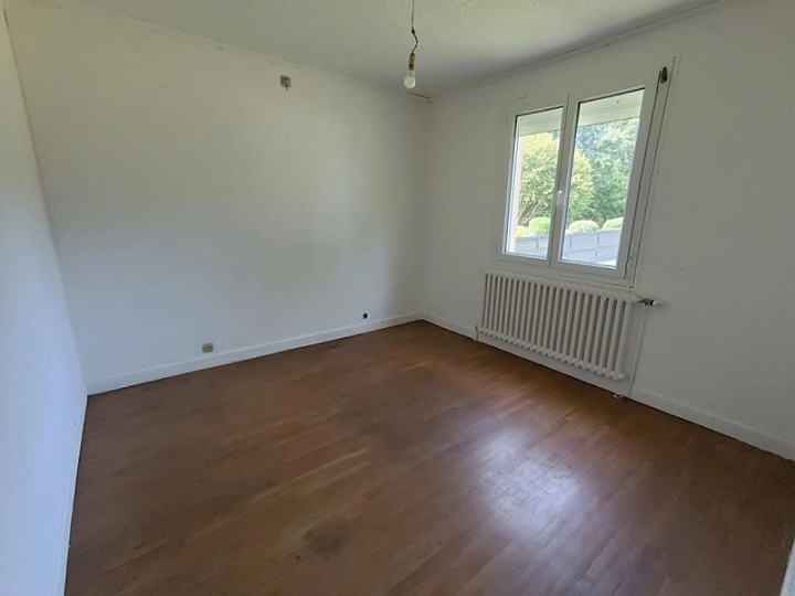 2 bed house for sale near Perret