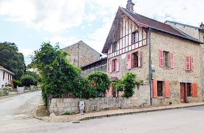 3 bed stone house for sale near Bujaleuf