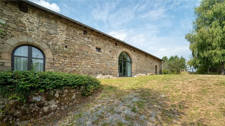 4 bed château for sale near Bujaleuf
