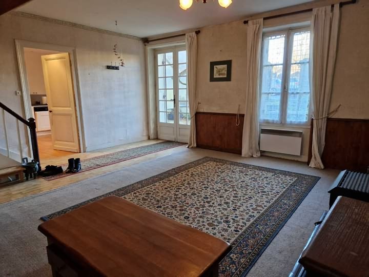 47 bed stone house for sale near Castels
