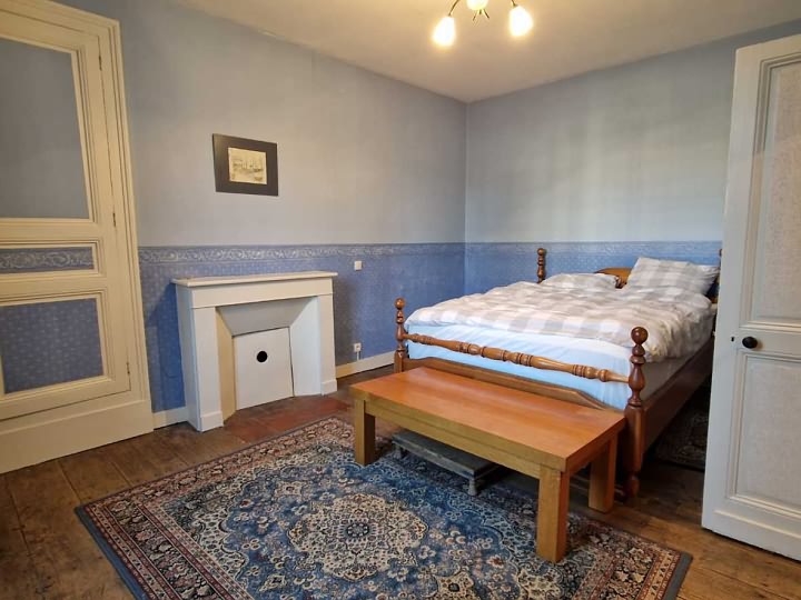 47 bed stone house for sale near Castels