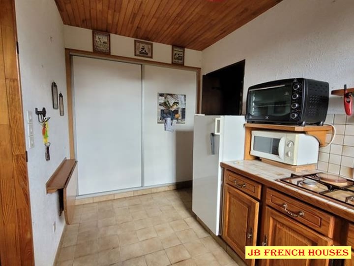 2 bed stone house for sale near Bion