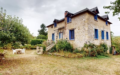 4 bed stone house for sale near Aubas