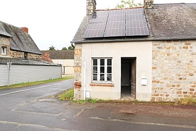 Stone house to renovate near Lapenty