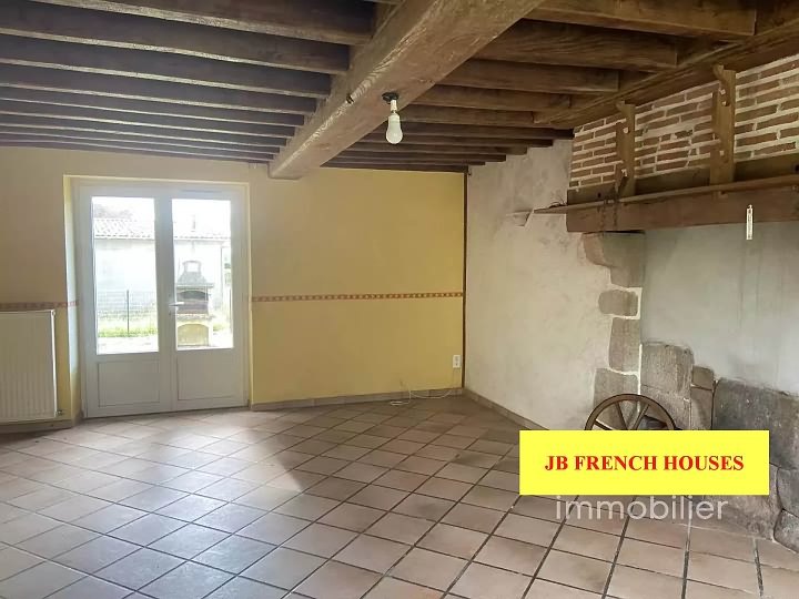 3 bed stone house for sale near Noth