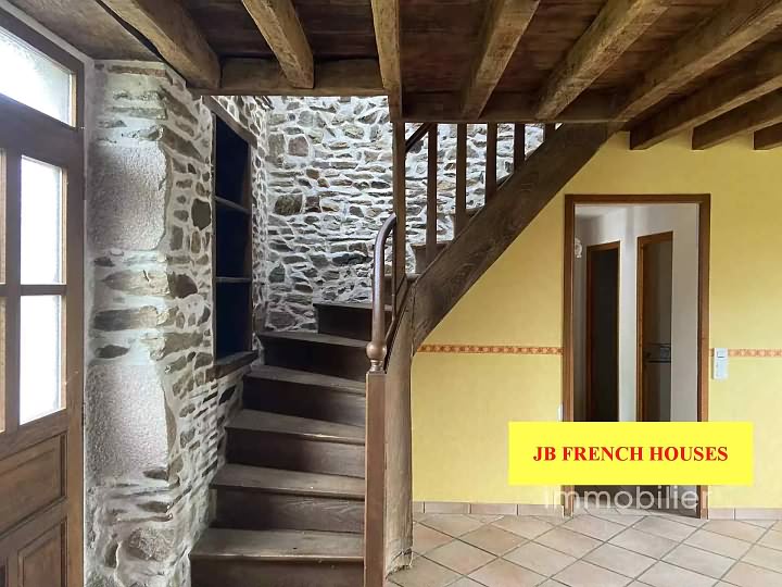 3 bed stone house for sale near Noth