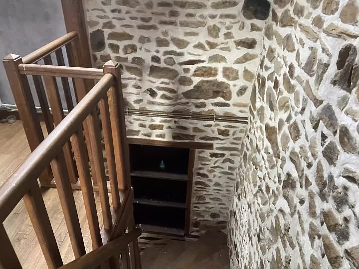 3 bed stone house for sale near Noth