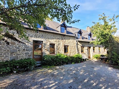 10 bed stone house for sale near Bion