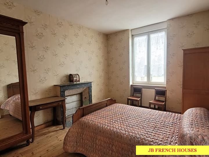 5 bed stone house for sale near Bion