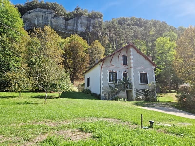 2 bed stone house for sale near Dordogne and Lot