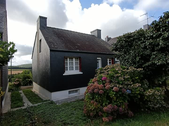 2 bed house for sale near Perret
