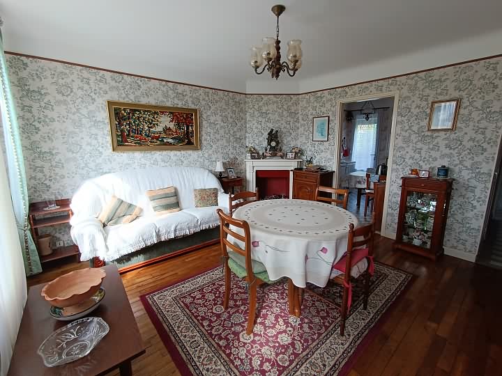 2 bed house for sale near Perret