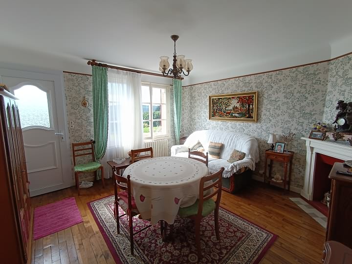 2 bed house for sale near Perret