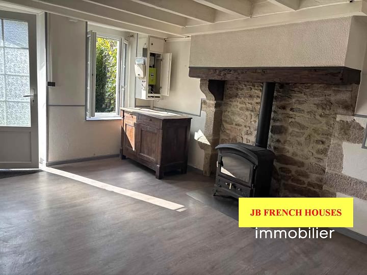 2 bed stone house for sale near Noth