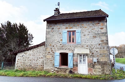 2 bed stone house for sale near Farebout
