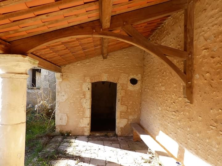4 bed stone house for sale near Viennay