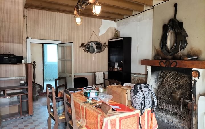 2 bed stone house for sale near Averton