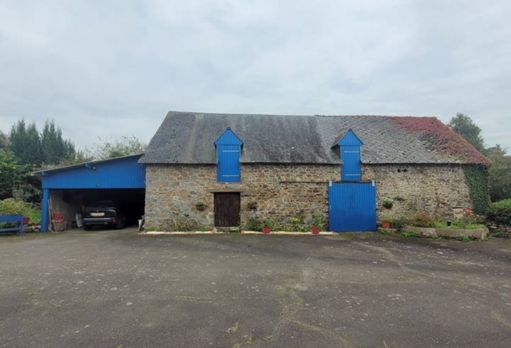 7 bed stone house for sale near Bion