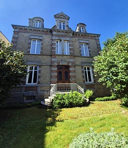 6 bed stone house for sale near Clairet