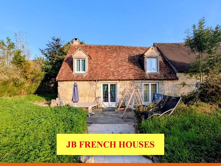 2 bed stone house for sale near Igé
