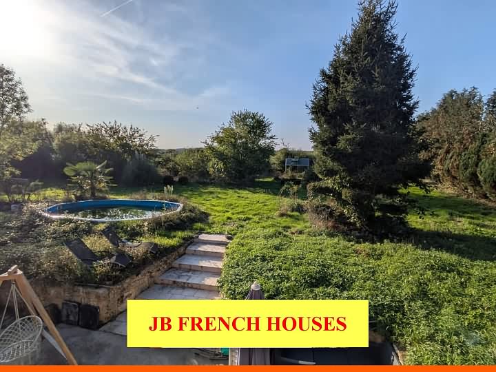 2 bed stone house for sale near Igé
