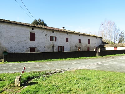 3 bed stone house for sale near Ardilleux
