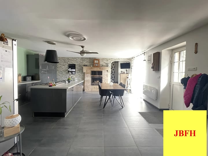 5 bed house for sale near Pliboux