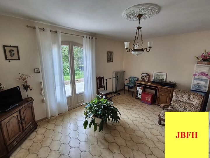 3 bed stone house for sale near Viennay