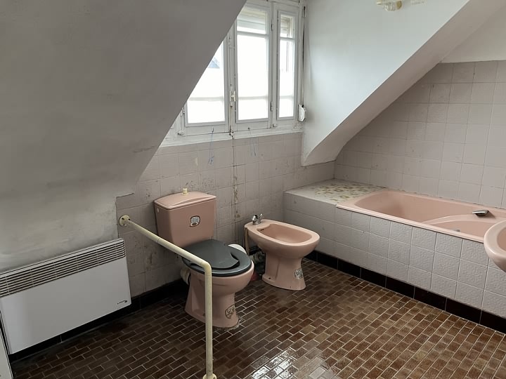 3 bed house for sale near Bever