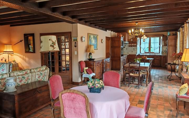 6 bed stone house for sale near Dordogne and Lot