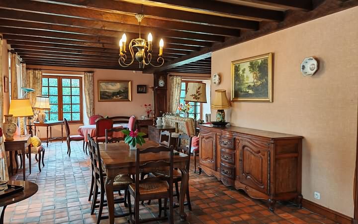 6 bed stone house for sale near Dordogne and Lot