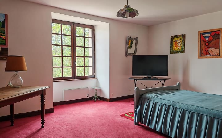 6 bed stone house for sale near Dordogne and Lot