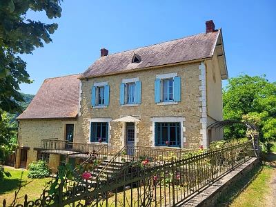 2 bed stone house for sale near Dordogne and Lot