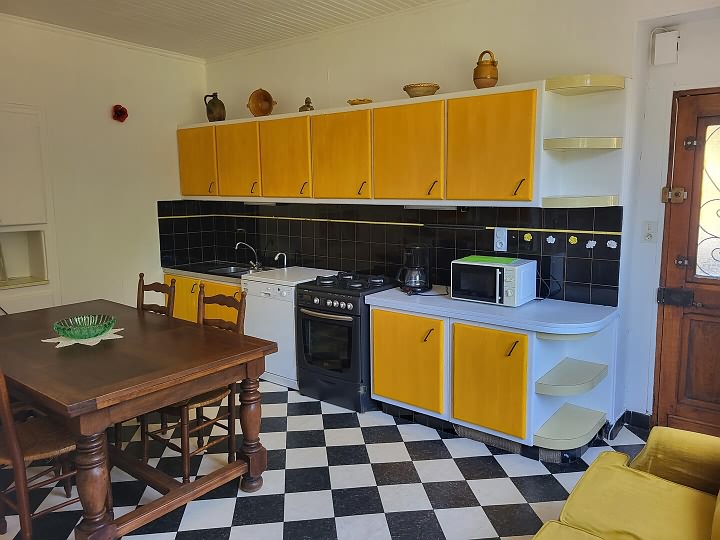 2 bed stone house for sale near Dordogne and Lot
