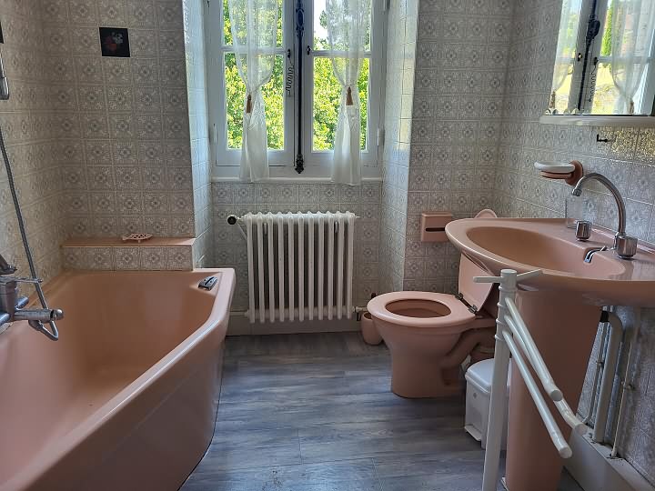 2 bed stone house for sale near Dordogne and Lot
