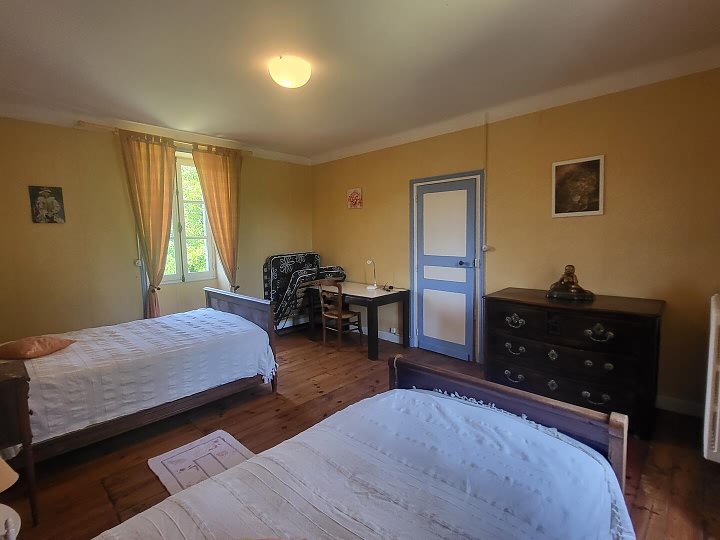 2 bed stone house for sale near Dordogne and Lot