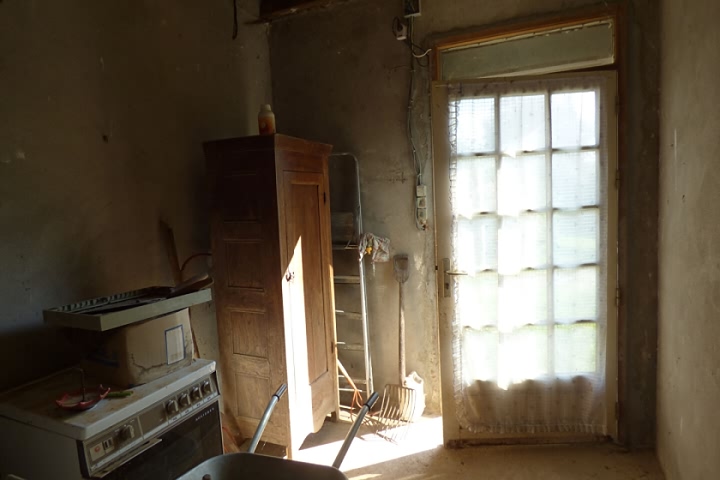 Barn to renovate near Missiriac