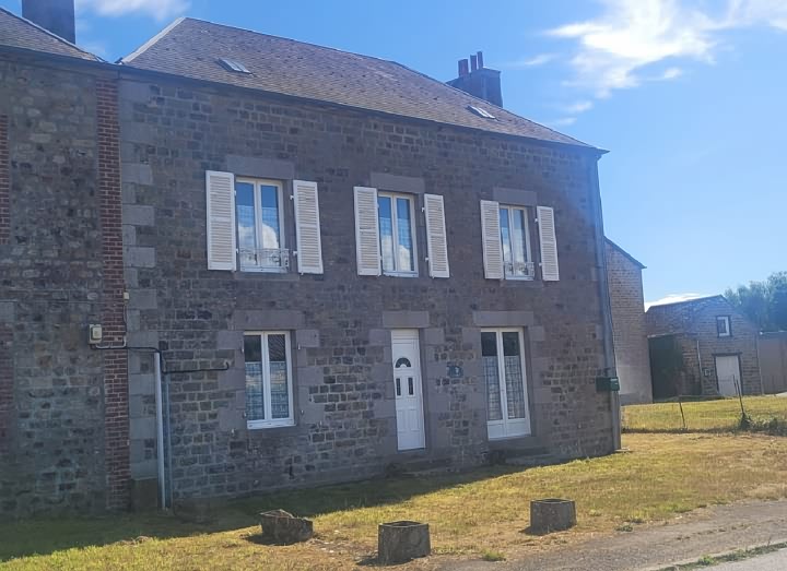 3 bed stone house for sale near Burcy