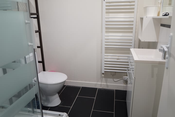 3 bed stone house for sale near Keraden