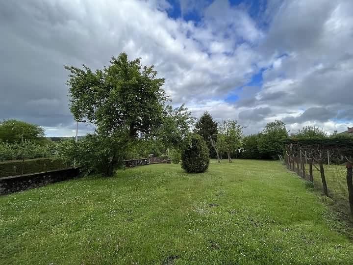 Stone barn to renovate near Farebout