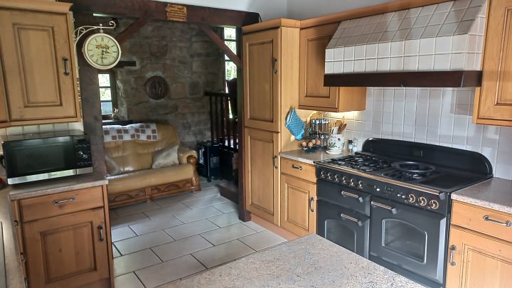 2 bed stone house for sale near Burcy