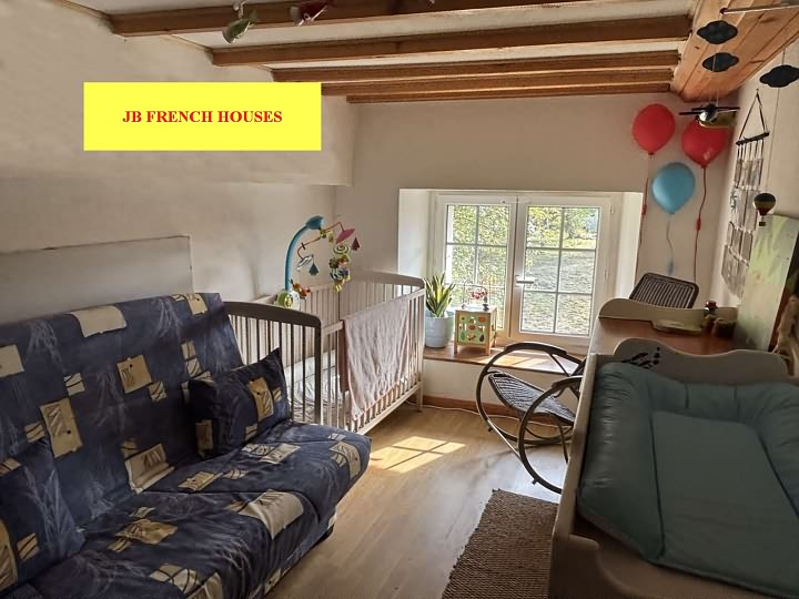 5 bed stone house for sale near Lesbois
